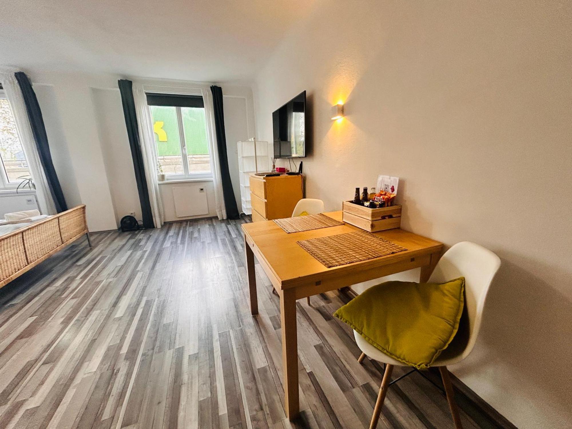 Gemuetliche Wohnung Naehe Hauptbahnhof Und Zentrum Vienna Luaran gambar